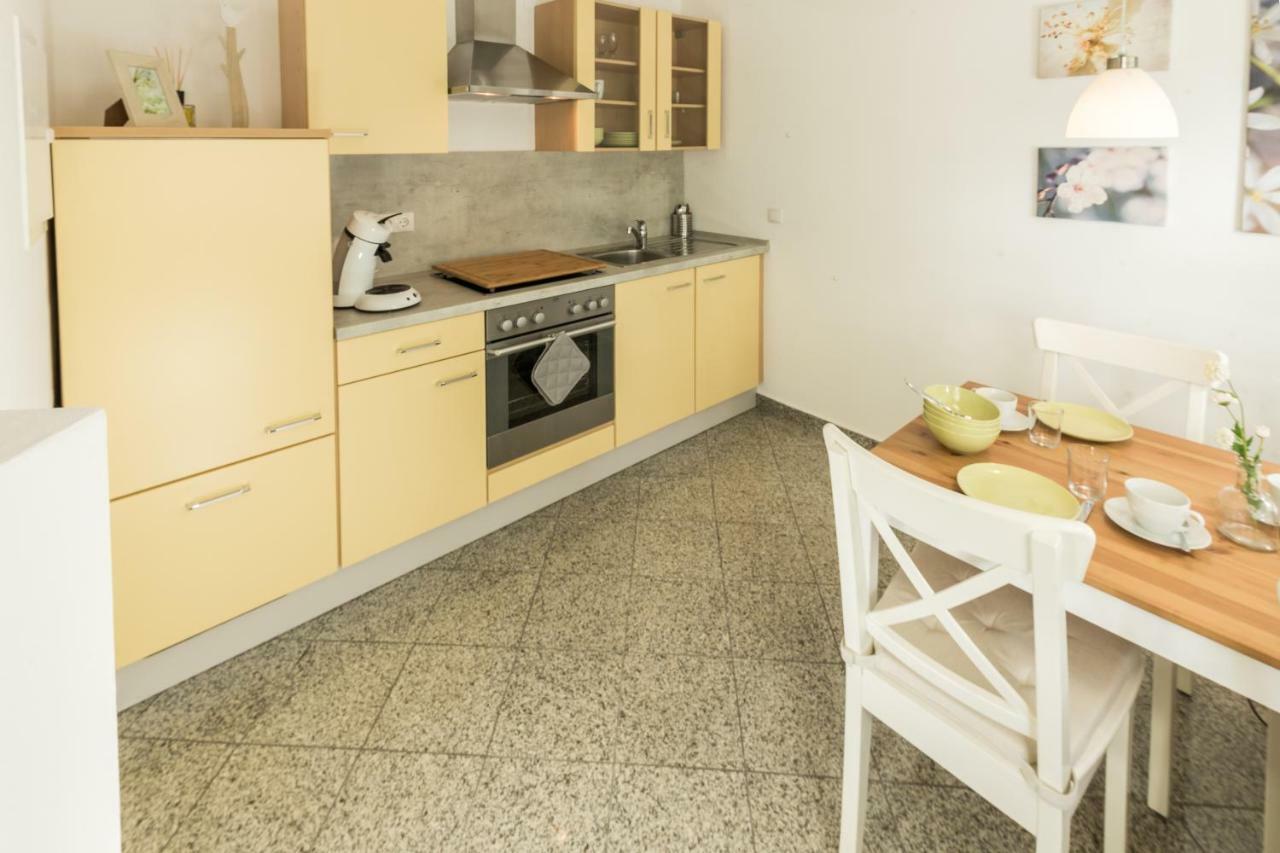 Weserwohnung - Bootshaus Urlaub Am Wasser Hamelin Ngoại thất bức ảnh